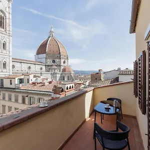 Apartment Duomo View, Florence
